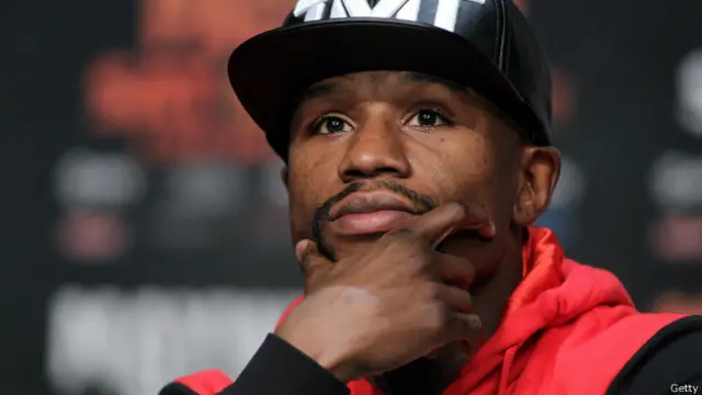 Floyd Mayweather es el deportista con la fortuna más grande del mundo.