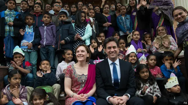 पत्नी जस्टिन के साथ एक मंदिर में लेबर पार्टी नेता एड मिलिबैंड 