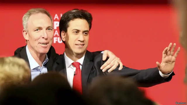 أد مليباند مع زعيم حزب العمال في اسكتلندا جيم ميرفي