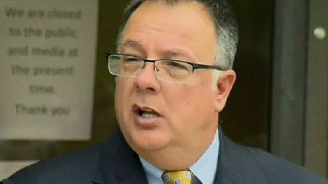 وکیل صفائی مائیکل ڈیوی نے کہا کہ دفاع کی ٹیم کو ’استغاثہ کے منضفانہ مزاج اور ایمانداری پر شدید تشویش ہے‘