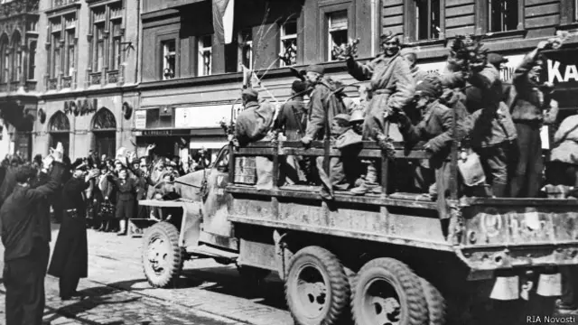 Вступление советских войск в Прагу 9 мая 1945 г.