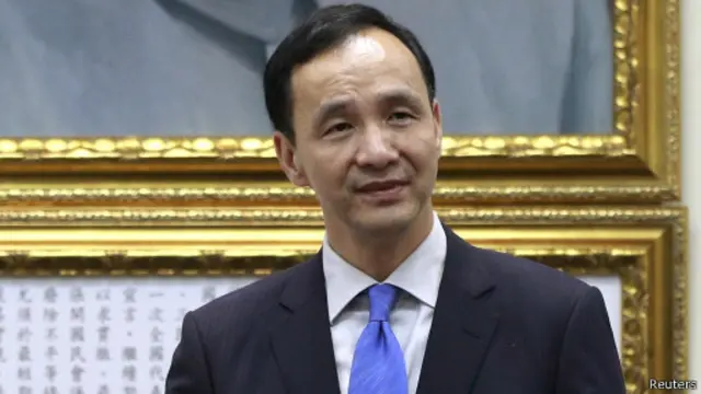 朱立伦说，现在的年轻人，除了经济，还要追求公义与公益，公义就是公平正义，公益就是社会责任.(资料图片）