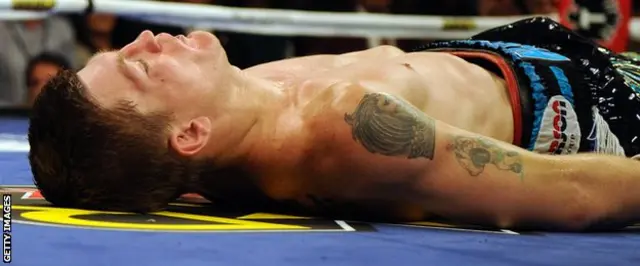 هاټن د ۲۰۰۹ کال دویم پړاو سیالۍ کې د پکواو له خوا اوټ شو