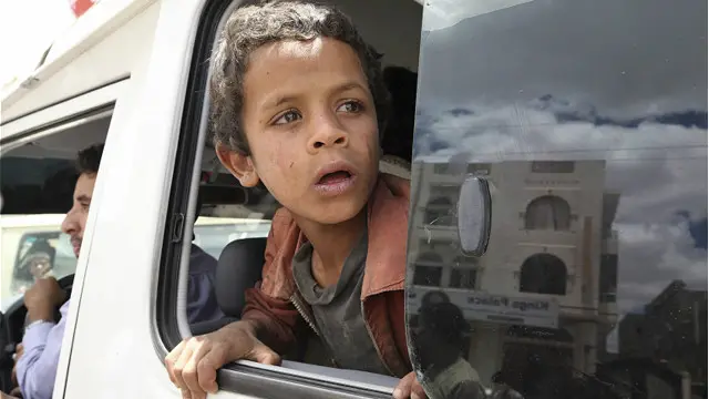 امدادی اداروں کا کہنا ہے کہ یمن میں لاکھوں افراد کو خوراک اور ادویات کی فوری ضرورت ہے۔