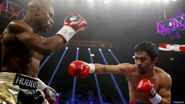 El boxeo defensivo y esquivo de Mayweather se impuso.