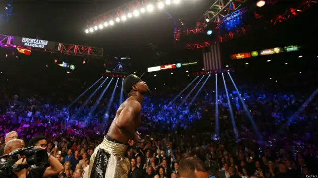 مقابلہ جیتنے کے بعد مے ویدر نے کہا: میں سب سے پہلے خدا کا شکر ادا کرتا ہوں اور دنیا بھر میں اپنے تمام مداحوں کا شکریہ ادا کرتا ہوں۔