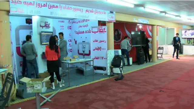 نندارتون ته راغلیو خبریالانو ویل دا ډول نندارتونه تر ډېره خبریالان له یو بل سره نژدې کولای او د يو بل له تجربو خبرولای شي.