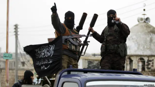 صوبہ ادلب سے فوجوں کو نکالنے کے بعد باغیوں کے نئے اتحاد جیش النصرہ کی توجہ اب حلب پر مرکوز ہے