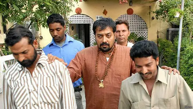 سنہ 2011 میں ریلیز ہونے والی ڈائریکٹر تگماش دھوليا کی فلم ’شاگرد‘ میں انوراگ نے نانا پاٹیکر کے مقابلے میں ولن کا کردار نبھایا تھا