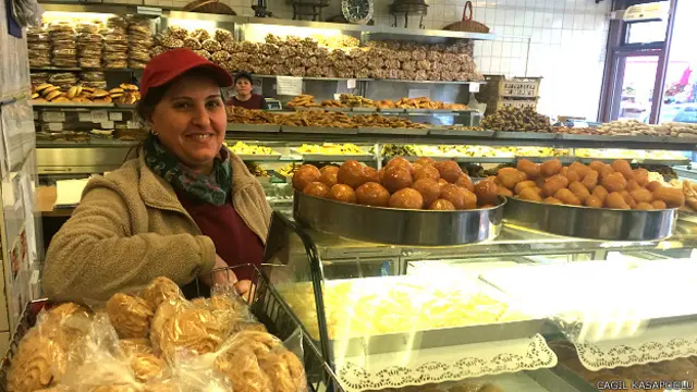 Aslıhan Binboğa İşçi Partisi'ni destekliyor.