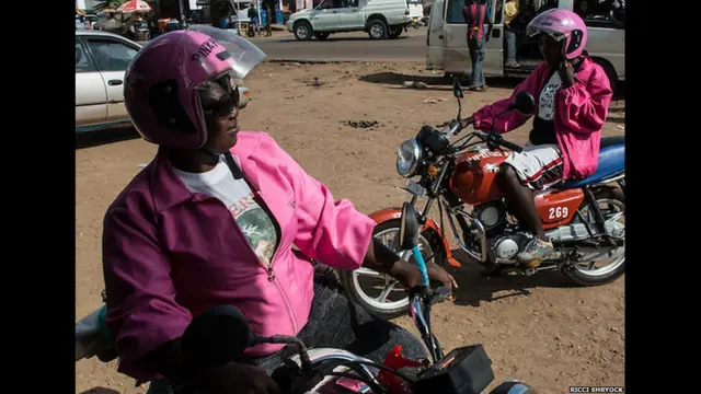 Диэрест Колман за работой