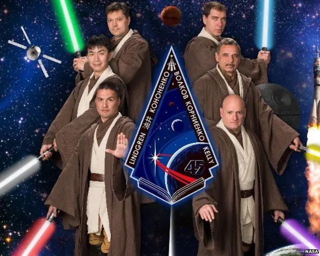 Eylül'de keşfe çıkacak astronotlar Jedi kılığına büründü.