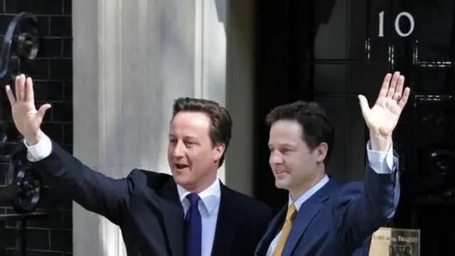Ông David Cameron và ông Nick Clegg