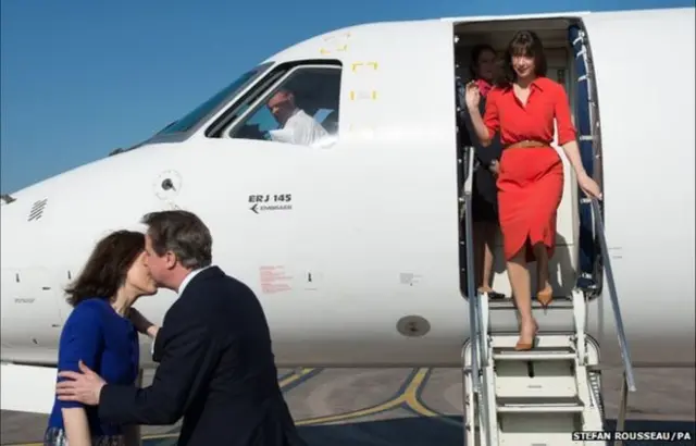 卡梅伦前往贝尔法斯特竞选