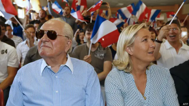 Las declaraciones antisemitas de Jean Marie Le Pen han sido un dolor de cabeza para su hija, Marine.