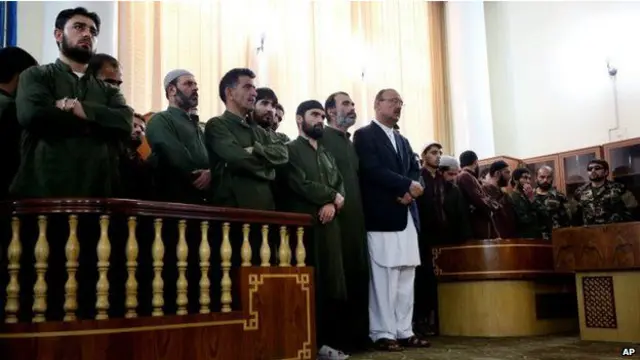 Məhkəmə Əfqanıstan dövlət televiziyası ilə canlı yayınlanıb.