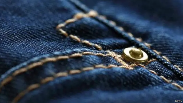 براءة اختراع طريقة تصميم بنطلون ذي مسامير معدنية في مناطق معينة في الجينز تعود لجاكوب ديفيس وليفي شتراوس