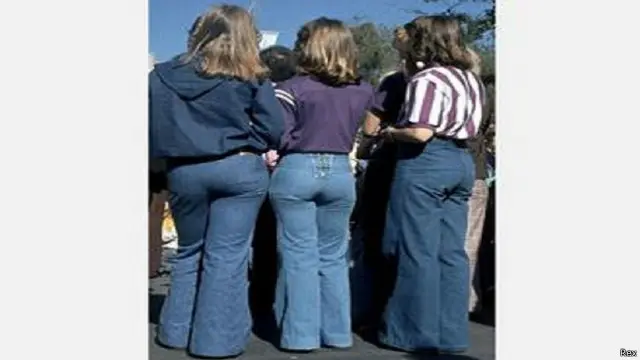 بات الجينز معلما مميزا في سبعينيات القرن الماضي - يرتديه هنا مجموعة من المراهقين في ولاية فلوريدا الأمريكية 1976