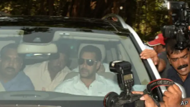 ဆယ်လ်မန်း ခန်းကို ထောင် ၅ နှစ် ချမှတ်လိုက်ပြီးနောက် ၂ ရက်ကြာ အာမခံနဲ့ လွှတ်ထား။