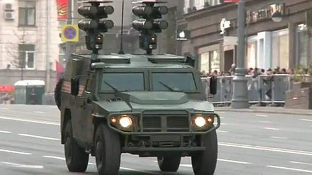 اس پر ہدف کی نشاندہی کرنے والا نظام، ٹی وی کیمرا، انفرا ریڈ اور لیزر ٹیکنالوجی نصب ہے