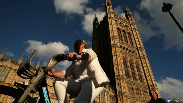 تبلغ أعداد الناخبين المسجلين نحو 50 مليون شخص. 