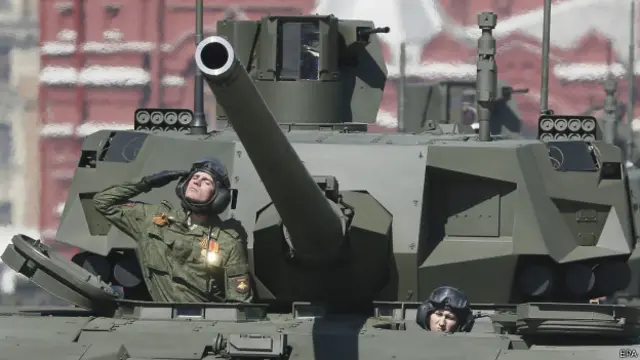 Танкист в танке