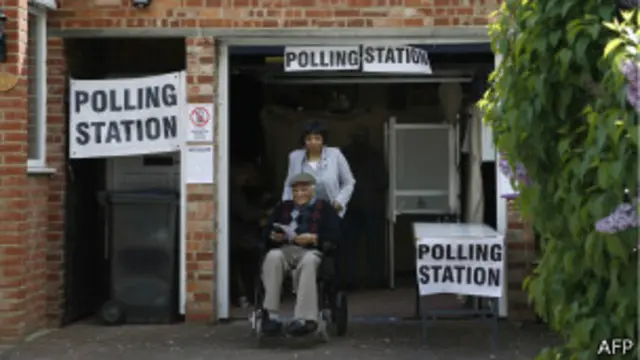 နိုင်ငံ အနှံ့ လူပေါင်း သန်း ၅၀ လောက် မဲပေးဖို့ စာရင်းသွင်းထားကြ။