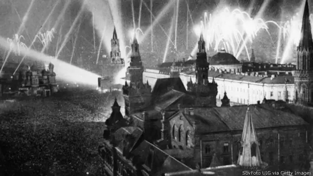 Más de 40 millones de personas murieron en la guerra sólo en Europa, la mitad de ellas civiles. Millones más murieron en Asia donde la guerra continuó hasta el 15 de agosto de 1945.