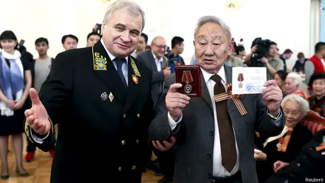 Вручение нагрпад китайским ветеранам в посольстве РФ в Пекине