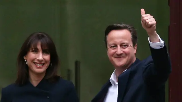 卡梅伦与夫人萨曼莎