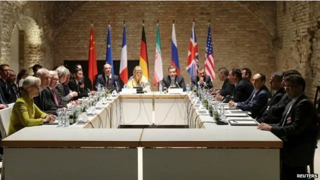 توصلت طهران مع الدول الست الكبرى إلى اتفاق يقضي بتقليص برنامجها النووي في مقابل رفع العقوبات الاقتصادية