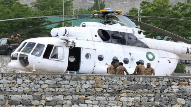 آئی ایس پی آر کے سربراہ کے مطابق زخمی ہونے والوں میں پولینڈ اور ہالینڈ کے سفیر بھی شامل ہیں