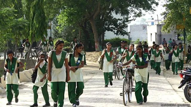 छात्राएं