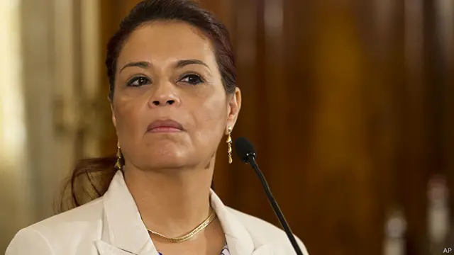 Roxana Baldetti, vicepresidenta de Guatemala, y el mandatario Otto Pérez Molina