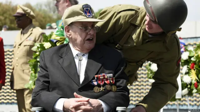 纪念活动中的二战老兵