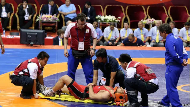 ڈبلیو ڈبلیو ای کے علاوہ دوسری پہلوانی میں بھی چوٹ کا خطرہ رہتا ہے