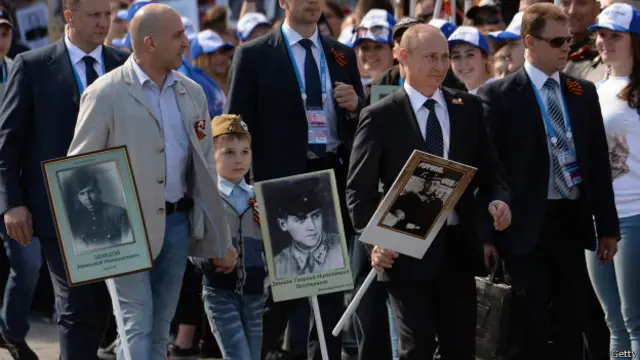 Путин на демонстрации