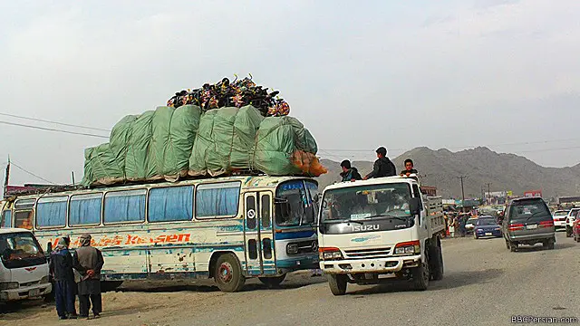 برخی از رانندگان از میزان بار مجاز موترها و شیوه بستهبندی کالاها در پشت موتر آگاهی کافی ندارند