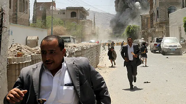 اقوام متحدہ کے یمن میں امدادی کاموں کے نمائندے جوہانز وین ڈی کلو نے کہا ہے کہ ان کو شمالی یمن میں تازہ ترین بمباری پر تشویش ہے