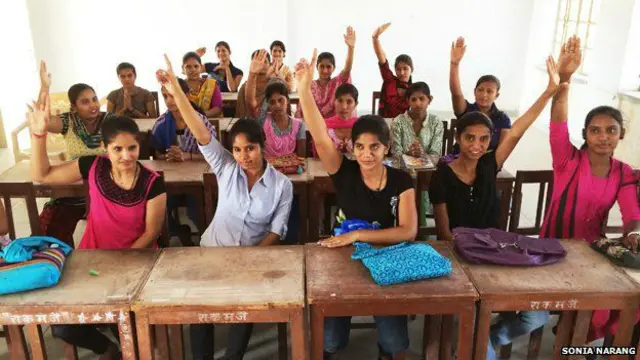 गर्ल्स कॉलेज की छात्राएं, जैसलमेर