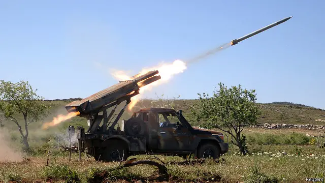 لا تزال معارك تدور حول قاعدة عسكرية في المسطومة في إدلب.