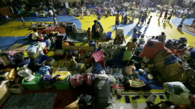 Ribuan orang dari Provinsi Cagayan dan Isabela dievakuasi ke tempat yang lebih aman.