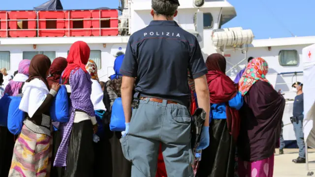 بیشتر افراد شام، اریٹیریا، نائجیریا اور صومالیہ میں جنگ اور غربت و افلاس کے سبب راہ فرار اختیار کرنے پر مجبور ہوئے ہیں