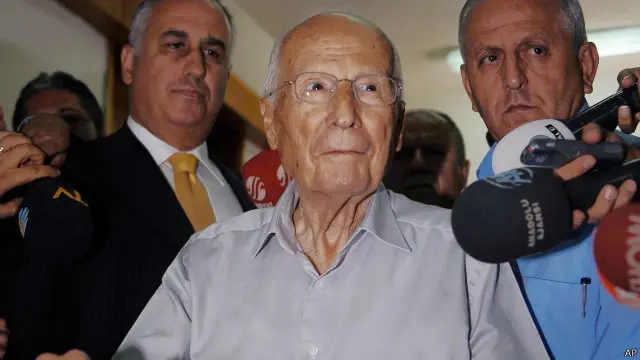 حكم على إيفرين بالسجن مدى الحياة في عام 2014 بعد إدانته بارتكاب جرائم ضد الدولة.