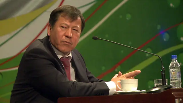 رمضان رحیم‌زاده، وزیر امور داخلی تاجیکستان می گوید شمار اتباع این کشور که در جنگهای سوریه و عراق شرکت دارند، ۳۸۴ نفر تخمین زده می‌شود