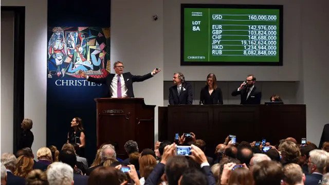 Proses lelang lukisan karya Pablo Picasso di Christie's, New York.