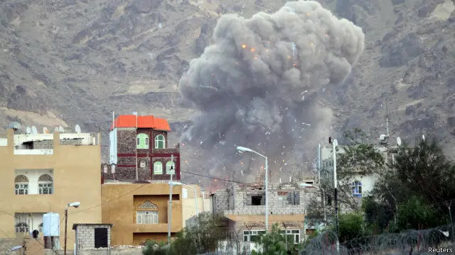 نیروهای ائتلاف به رهبری عربستان پس از پایان آتش‌بس حملات به مواضع حوثی‌ها را از سر گرفتند