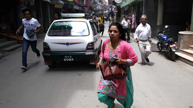 زلزلے کا مرکز كٹھمنڈو سے 83 کلومیٹر مشرق میں ماؤنٹ ایورسٹ کے نزدیک واقع نامچے بازار نامی قصبہ تھا