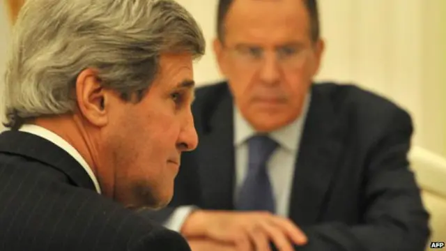 克里在索契先见俄国外长拉夫罗夫,然后与普京总统会谈。