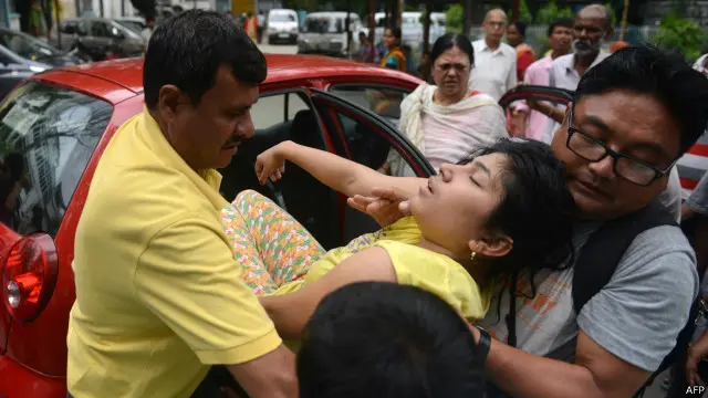 شعر سكان في الهند وبنغلاديش بالهزة الأرضية.